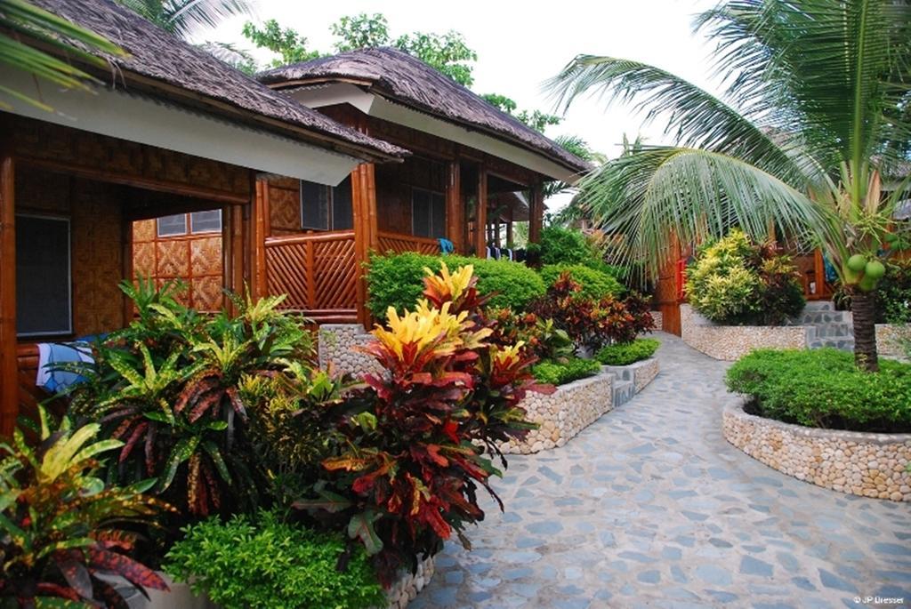 Magic Island Dive Resort Moalboal Bagian luar foto