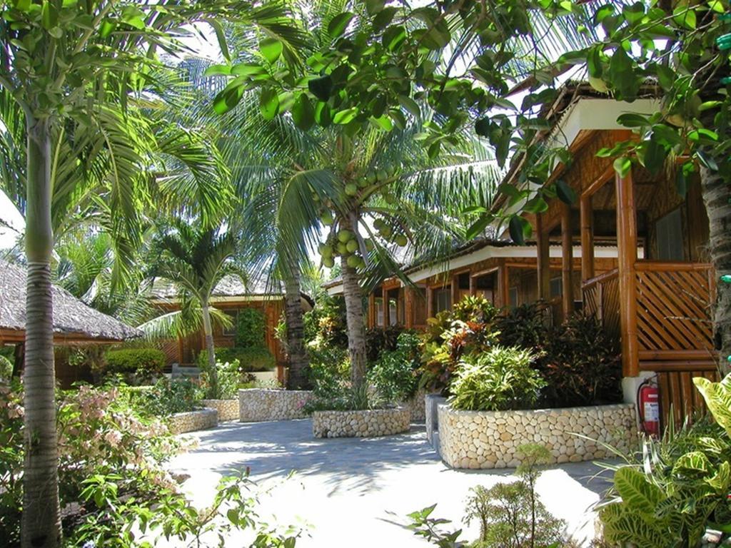 Magic Island Dive Resort Moalboal Bagian luar foto